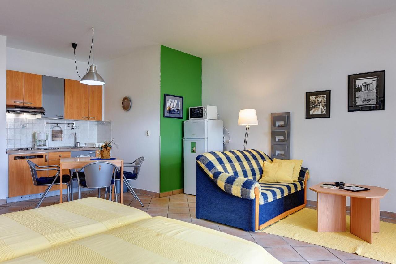 Apartments Villa Ana Medulin Eksteriør billede
