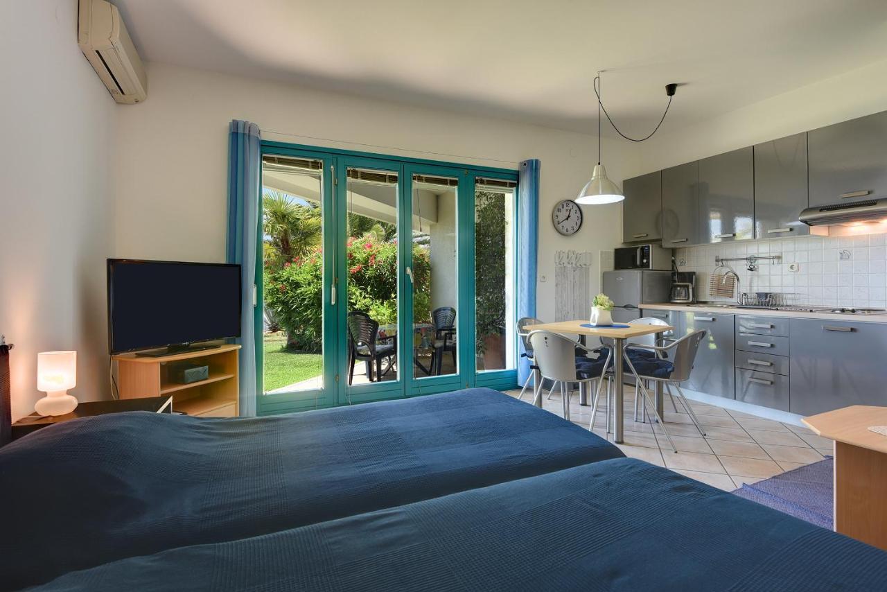 Apartments Villa Ana Medulin Eksteriør billede